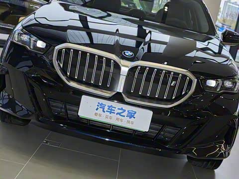 2026�� eDrive 40L M�˶���װ