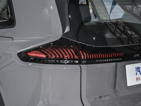 2026�� 2.0L ����������