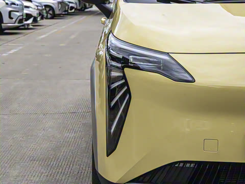 2025�� Plus 510 ������