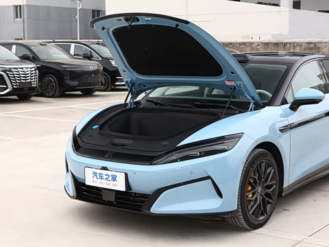 2025�� EV 701KM�����״��콢��