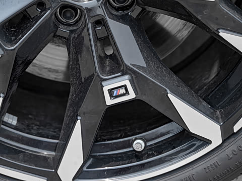 2026�� M240i xDrive