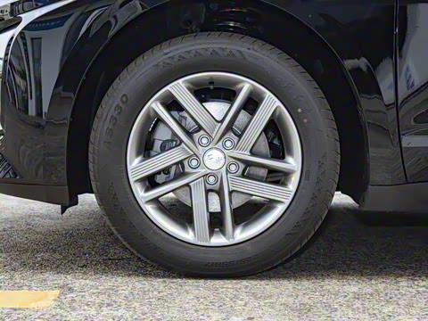 2025�� 610km PLUS