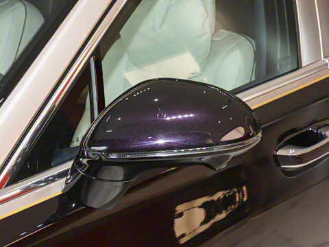 2024�� 4.0T V8��