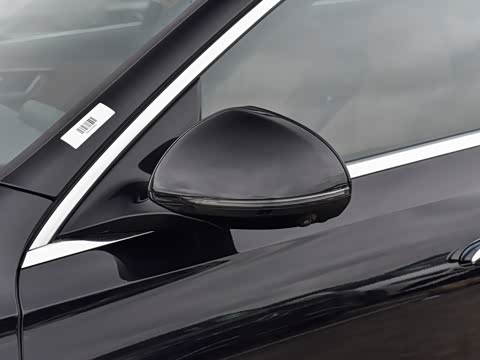 2026�� �Ŀ� E 260 L �����
