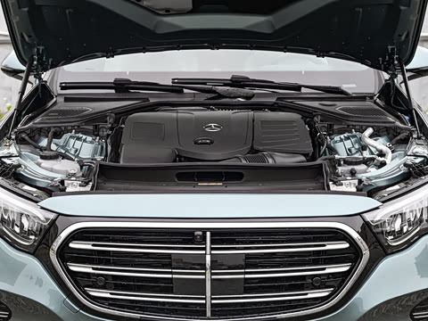 2026�� E 300 L ������