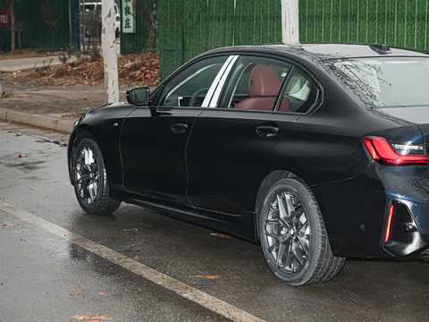 2026�� 330Li M�˶���ҹ��װ