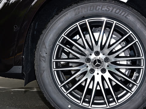 2026�� GLC 300 L 4MATIC ������ 7��