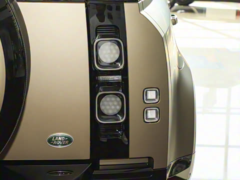 2025�� 110 3.0T P400 X