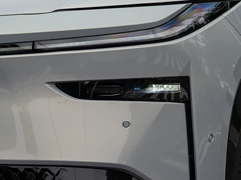2026�� 610 Max