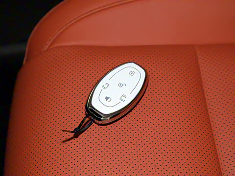 2026�� ���̰� 230����� 7��