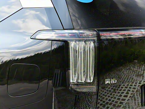 2025�� �Ŀ� 350 Max���������״��