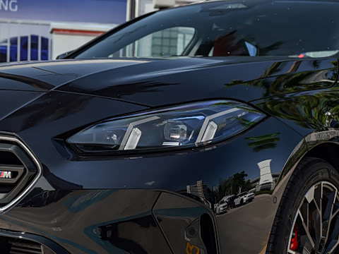 2026�� M235L