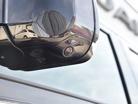 2026�� 110 3.0T P400 X-Dynamic SE