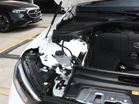 2026�� GLC 300 L 4MATIC ������ 5��