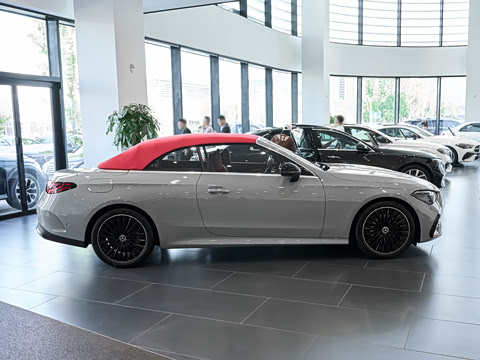 2026�� �Ŀ� CLE 300 4MATIC ������ܳ�