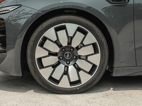 2026�� quattro Ǭ���Ǽݰ�