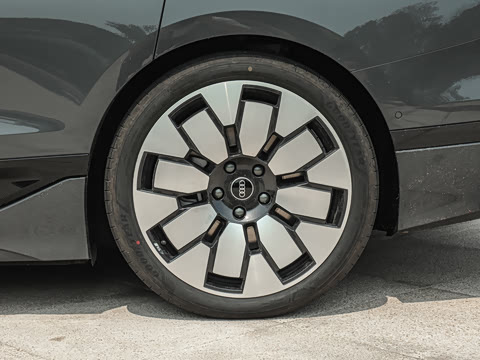 2026�� quattro Ǭ���Ǽݰ�