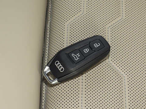 2026�� quattro Ǭ���Ǽݰ�