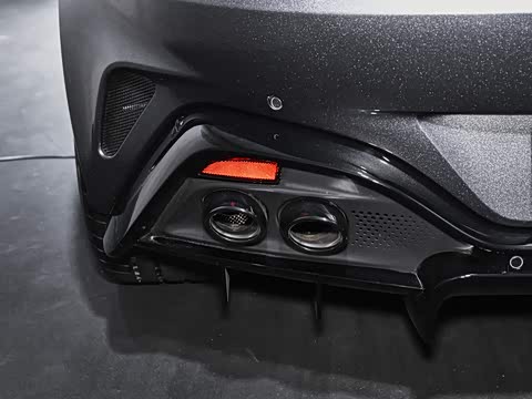 2026�� 4.0T V8 S Coupe