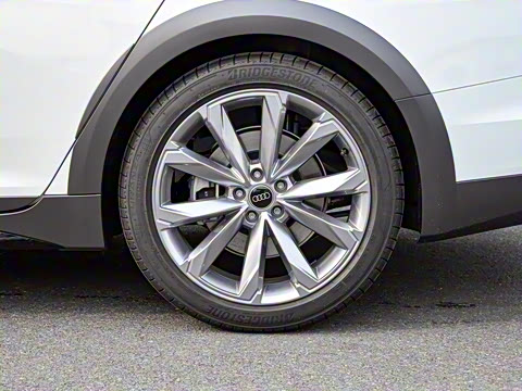 2025�� allroad quattro ̽���� 55 TFSI ����ԽҰ��