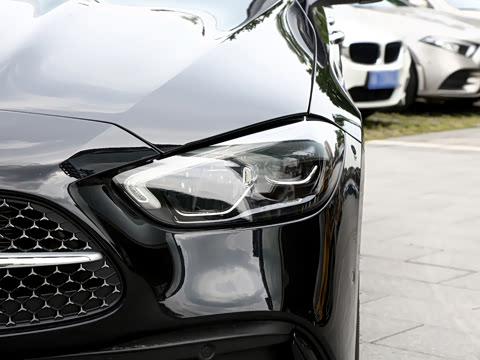 2026�� �Ŀ� C 260 L �˶���