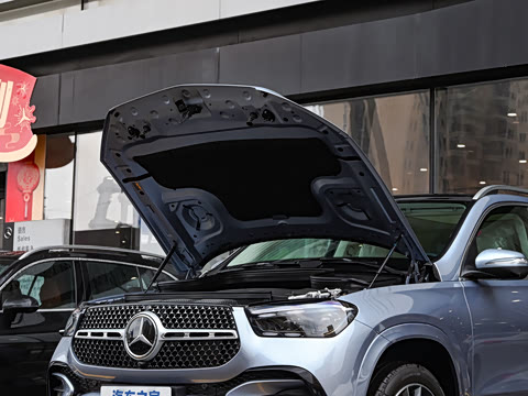 2025�� �Ŀ� GLE 450 4MATIC ������