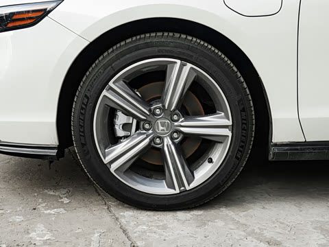 2025�� 2.0L e:PHEV ����