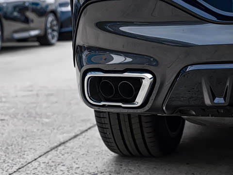 2026�� xDrive40i ������ M�˶���װ