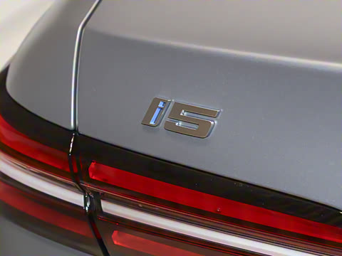 2026�� eDrive 40L M�˶���װ