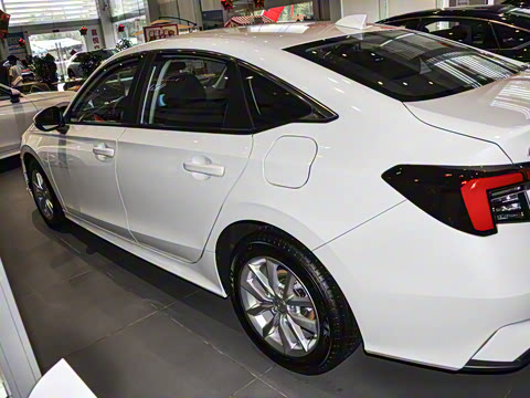 2025�� 240TURBO �ֶ����ٰ�