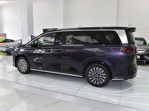 2026 DM-i 1.5T 218KM Խ