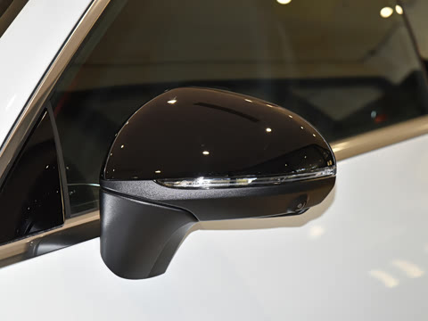 2025�� AMG CLE 53 4MATIC+ ������ܳ�