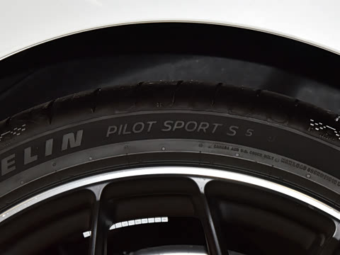 2025�� AMG CLE 53 4MATIC+ ������ܳ�