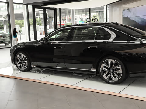 2026�� 740Li ������ ������װ