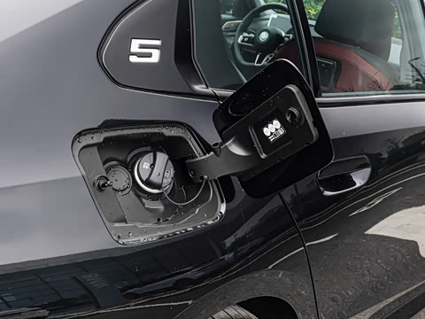 2026�� 530Li ������ M�˶���װ