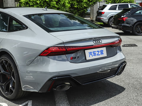 2025�� RS 7 4.0T Sportback performance