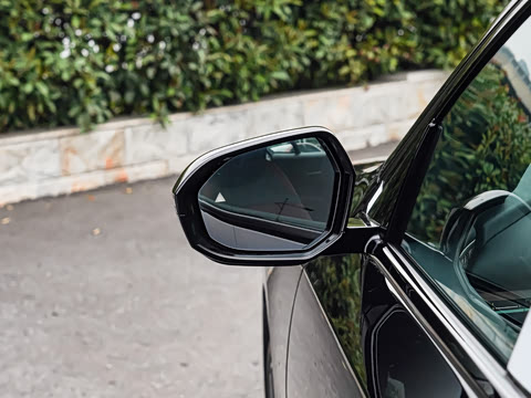 2026�� 530Li ������ M�˶���װ