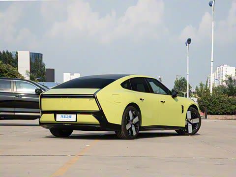 2025�� 750 ���������� Ultra