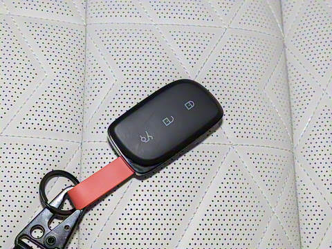 2025�� 240����Ultra