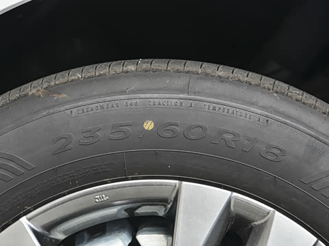 2027�� 2.5L ˫������������