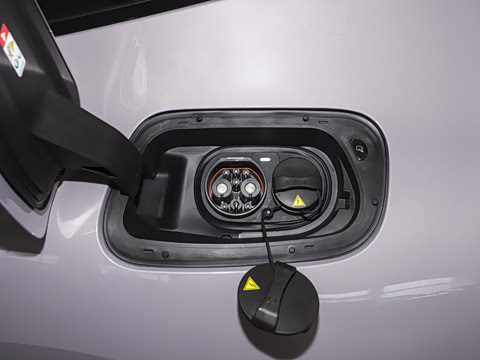 2026�� �ȷ�quattro��