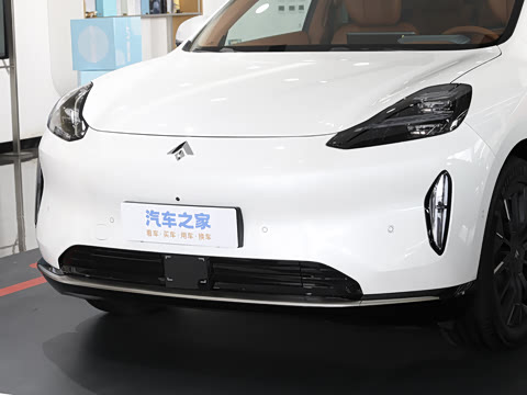 2025�� 825 Max��