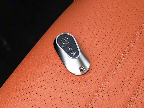 2026�� GLC 300 L 4MATIC ������ 5��