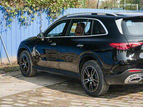 2026�� GLC 260 L 4MATIC ������