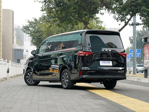 2026�� 2.0L �ֶ����ᾫӢ�� 9�� CNG