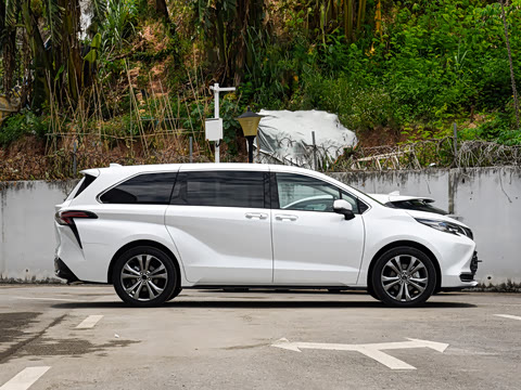 2027�� 2.5L ˫��������������