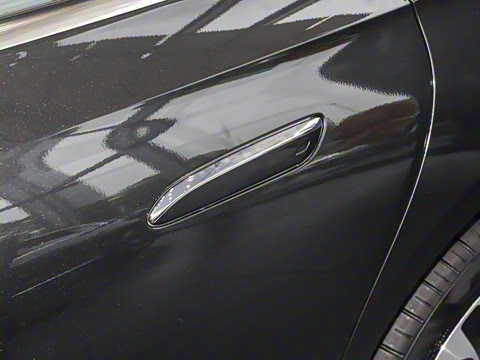 2025�� �Ŀ� E 300 L ������