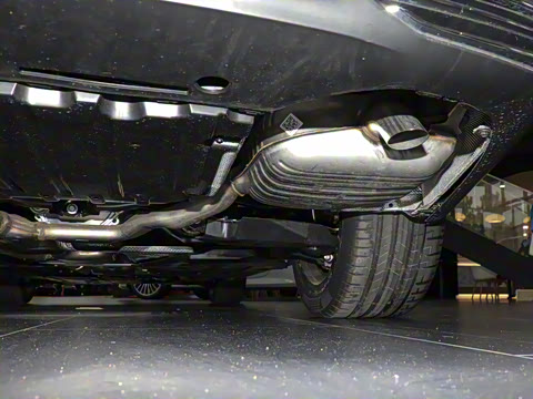 2025�� �Ŀ� E 300 L ������