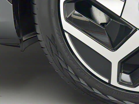 2025�� ����TECH�� 64.2kWh