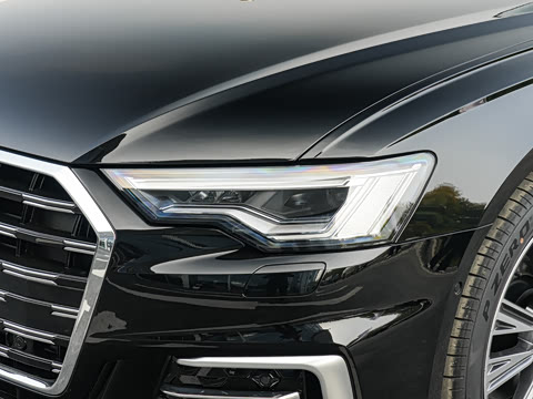 2026 45 TFSI quattro ѡ+